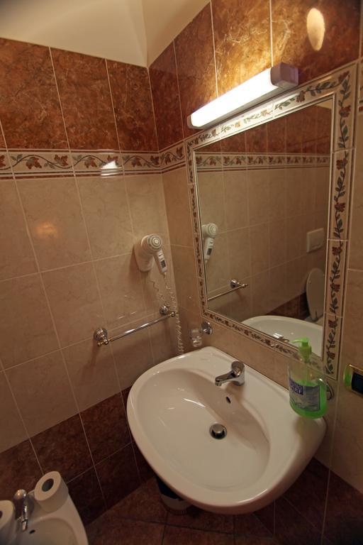 Elegance Bed & Breakfast Roma Dış mekan fotoğraf